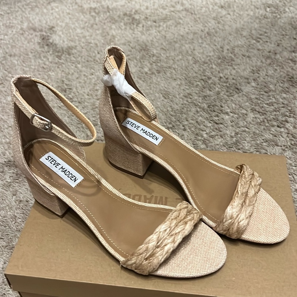 Brand NEW Steve Madden IRENEE multi raff sandals size 8.5